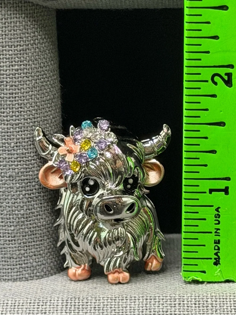 Highland Cow Brooch w/Rhinestone Florals